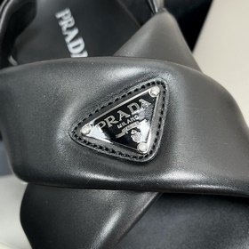 Артикул： YS002735 Prada,Prada — новая