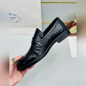 PRADA — кожаные туфли в стиле кэжуал и