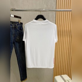 Prada： новая коллекция весна-лето 2026