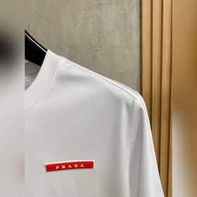 Prada： новая коллекция весна-лето 2026