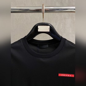 Prada： новая коллекция весна-лето 2026