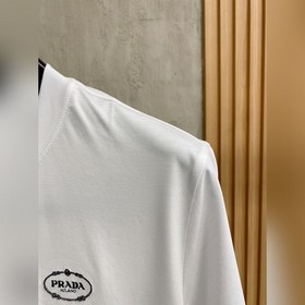 Prada： новая коллекция весна-лето 2026