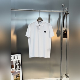 Новая модель поло от Prada, рекомендуе