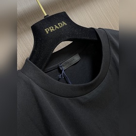 Футболка Prada с круглым вырезом и кор