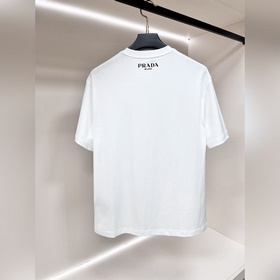 Prada представляет новую осеннюю колле