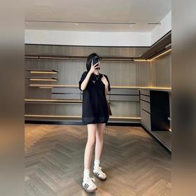 Футболка PRADA с круглым вырезом и к