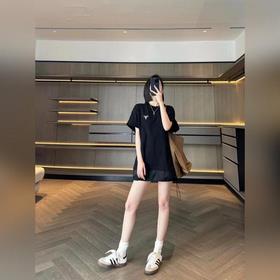 Футболка PRADA с круглым вырезом и к