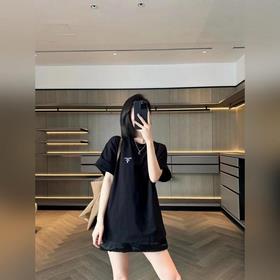 Футболка PRADA с круглым вырезом и к