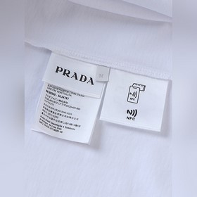 Футболка PRADA с круглым вырезом и кор