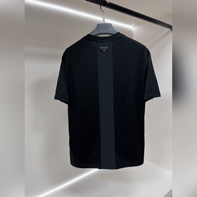 Prada представляет новую осеннюю колле