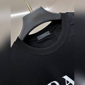 Prada представляет новую осеннюю колле