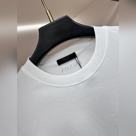 Prada представляет новую осеннюю колле