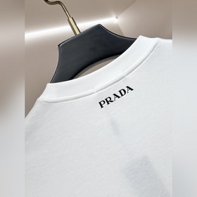 Prada представляет новую осеннюю колле