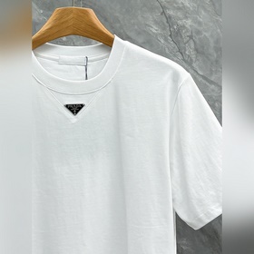 Новинка весна-лето 2026 от Prada： футб