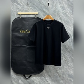Новинка весна-лето 2026 от Prada： футб