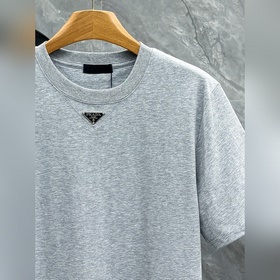 Новинка весна-лето 2026 от Prada： футб