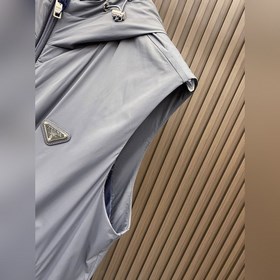 Жилет Prada, весенняя коллекция 2026 S