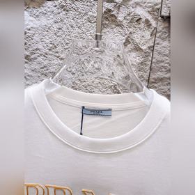 Prada： новая коллекция весна-лето 2026