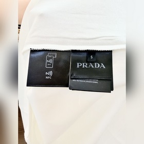 Размеры： S, M, L, XL. Цвета： черный и 