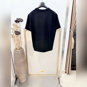 Размеры： S, M, L, XL. Цвета： черный и 