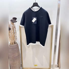 Размеры： S, M, L, XL. Два цвета： чёрны