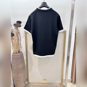Размеры： S, M, L, XL. Два цвета： чёрны