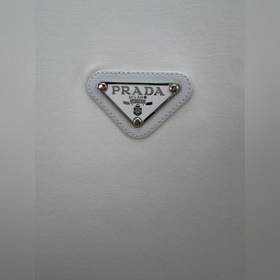 Prada. Классическая футболка с коротки