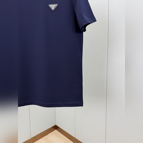 Prada. Классическая футболка с коротки