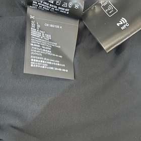 Футболка Prada с треугольным логот