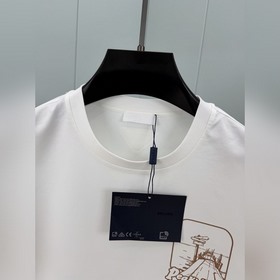 Prada. Футболка с коротким рукавом и п