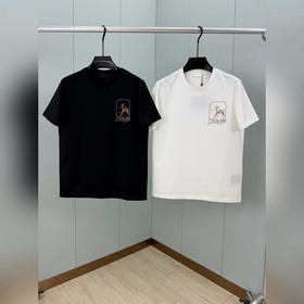 Prada. Футболка с коротким рукавом и п