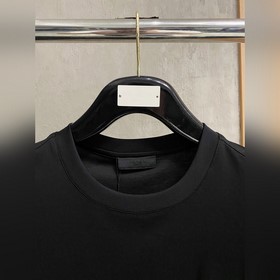 Prada： новая коллекция весна-лето 2026