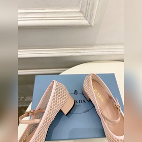 PRADA 26SS Новая коллекция весна-ле