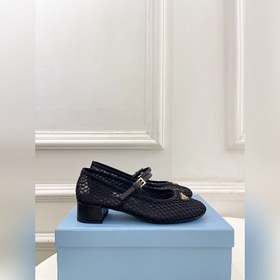 PRADA 26SS Новая коллекция весна-ле