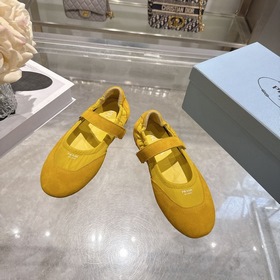 PRADA — новые легкие кроссовки Mary Ja
