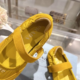 PRADA — новые легкие кроссовки Mary Ja