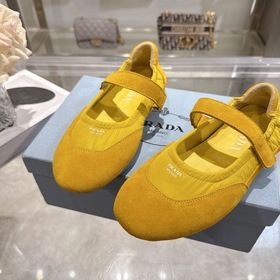 PRADA — новые легкие кроссовки Mary Ja