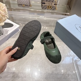 PRADA — новые легкие кроссовки в стиле