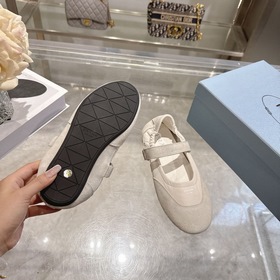 PRADA — новые легкие кеды с тонкой под