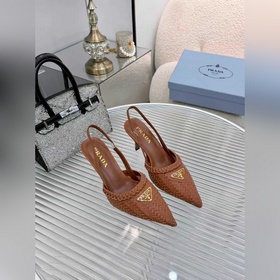 Новейшая хитовая модель Prada весна 20