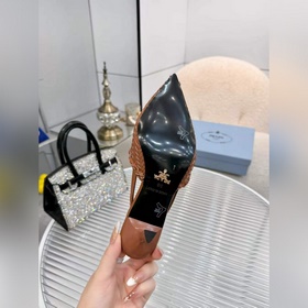Новейшая хитовая модель Prada весна 20