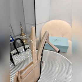 Новейшая коллекция Prada 2026, размеры