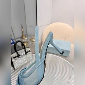 Новейшая коллекция Prada 2026, размеры