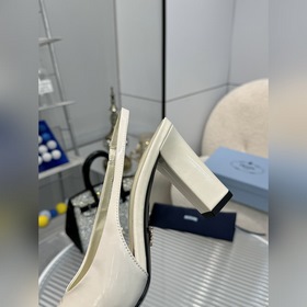 Новая коллекция Prada весна 2026, разм
