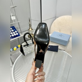 Новая коллекция Prada весна 2026, разм