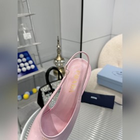Новая коллекция Prada весна 2026, разм