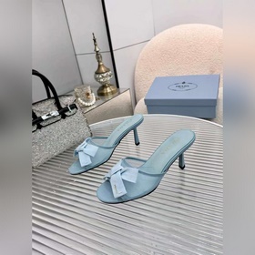 На официальном сайте Prada 2027 появил