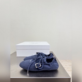 Кроссовки Prada из вымытой парусины, с