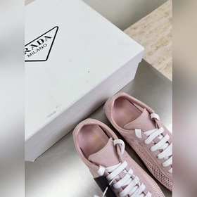 Спортивные кроссовки Prada из дышащей