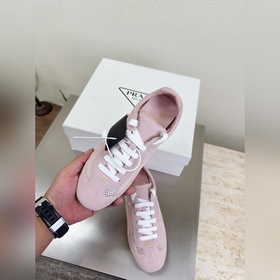 Спортивные кроссовки Prada из дышащей